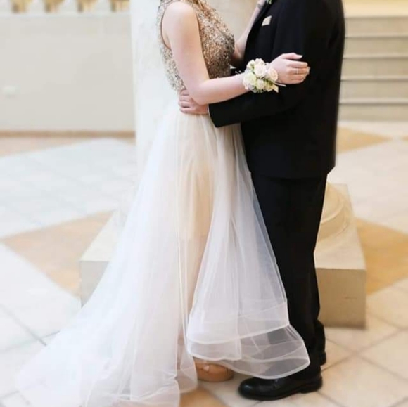 Two piece prom dress - Picture 1 of 3